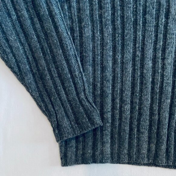 J Crew 100% grey wool V-neck sweater Men's Extra Large vintage vertical stripe - Picture 5 of 7